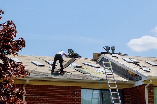 Home roof construction applying roof new shingles